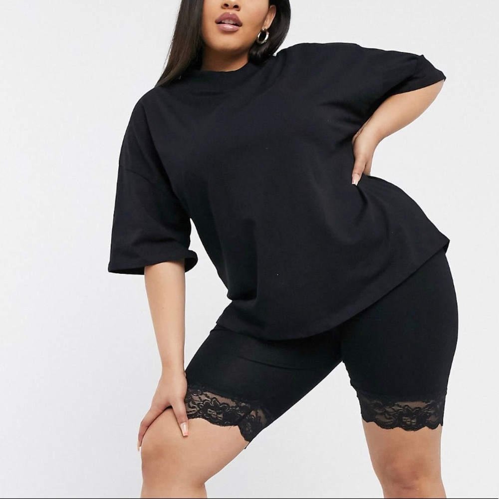 Boxy Tshirt with High Neck